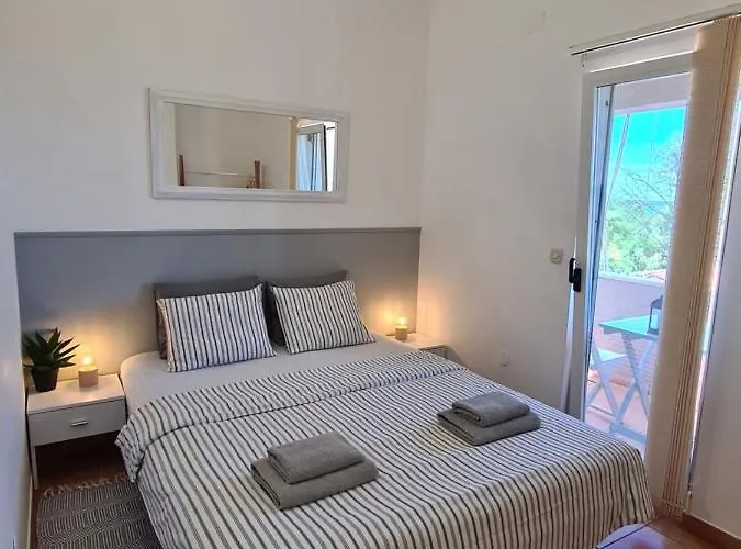 Apartment&rooms Roza 2*