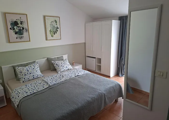 Gasthuis Apartment&rooms Roza 2*