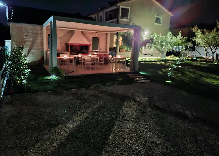 Apartment&rooms Roza
