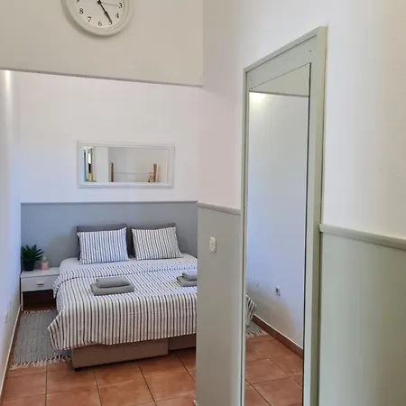 Guest house & Roza 2*