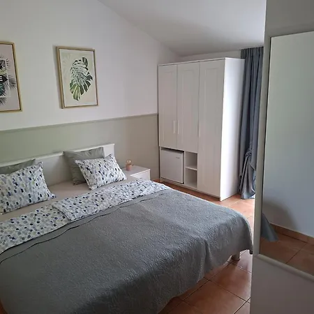 Maison d'hôtes & Roza 2*